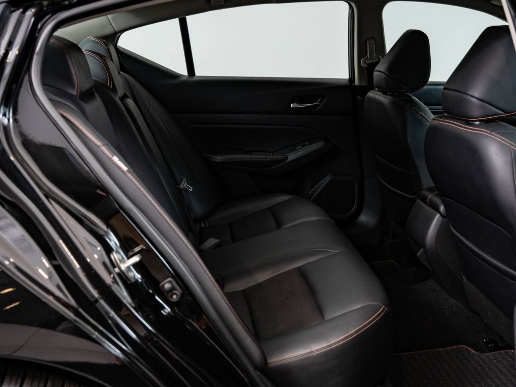 Used 2019 Super Black Nissan 2.5 SR image 40