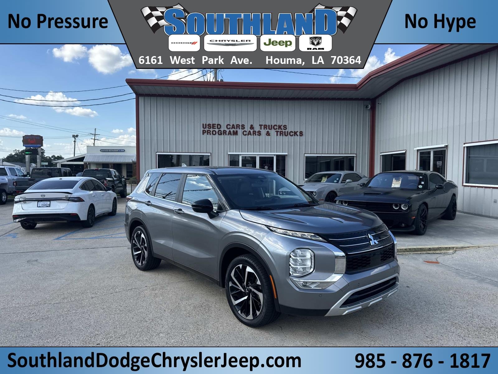 Used 2022 Alloy Silver Metallic Mitsubishi SE Launch Edition image 1