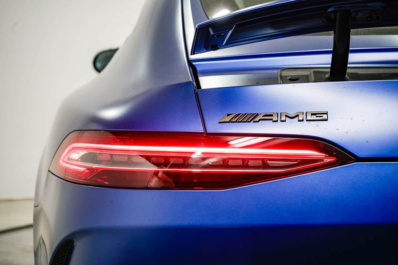 New 2026 MANUFAKTUR Starling Blue Magno Mercedes-Benz AMG® GT 53 image 9