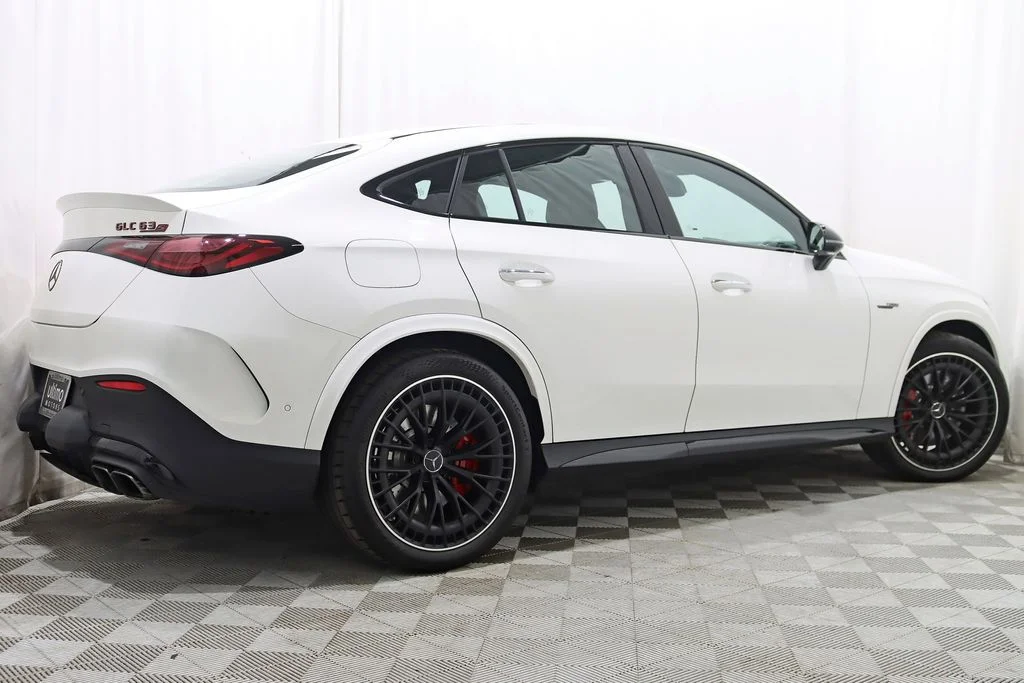 2025 Mercedes-Benz GLC AMG GLC63 S - Photo 8
