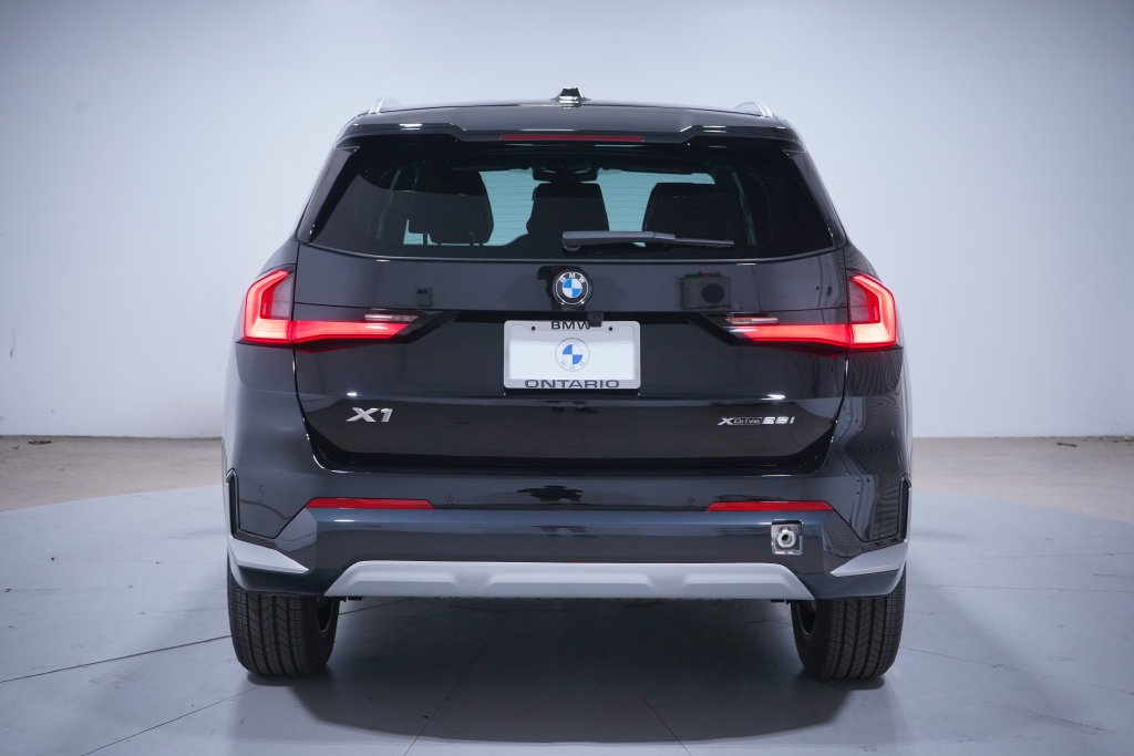Used 2026 Jet Black BMW xDrive28i image 5