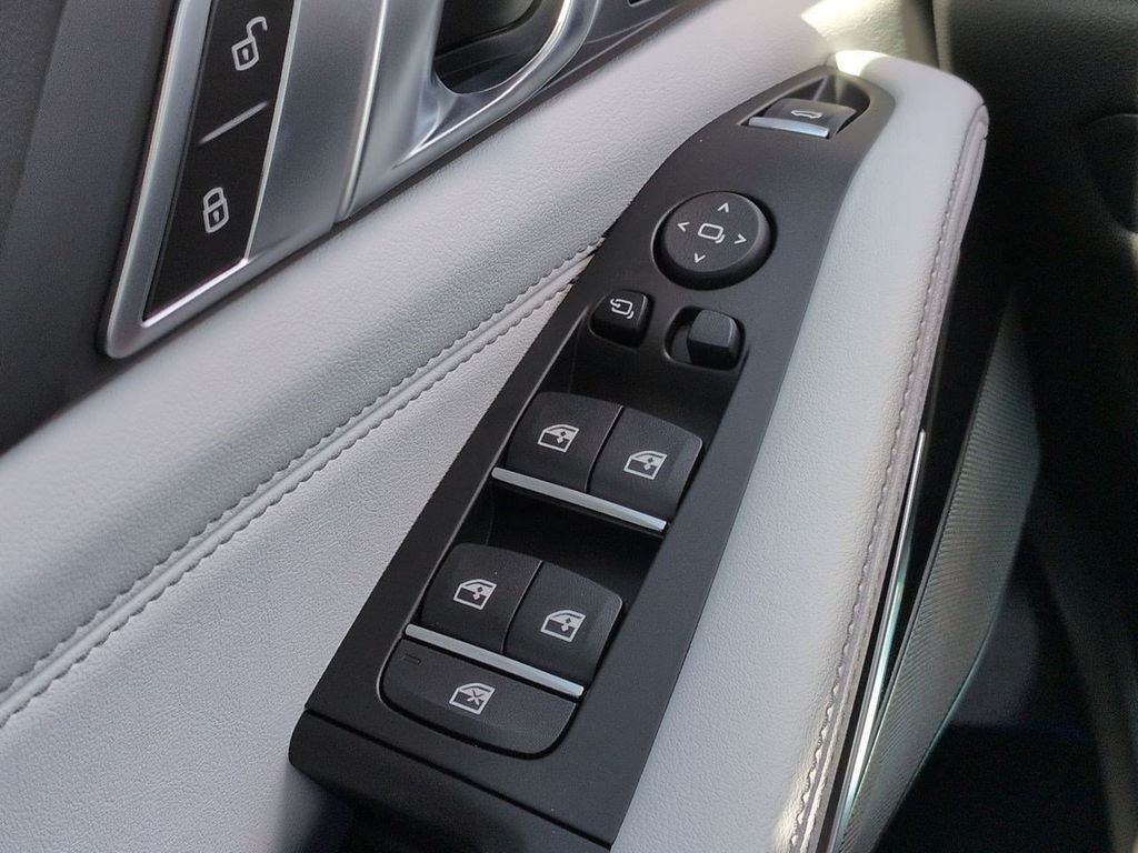 New 2026 Brooklyn Grey Metallic BMW M60i image 25