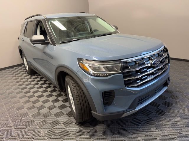 New 2026 Vapor Blue Metallic Ford Active image 2