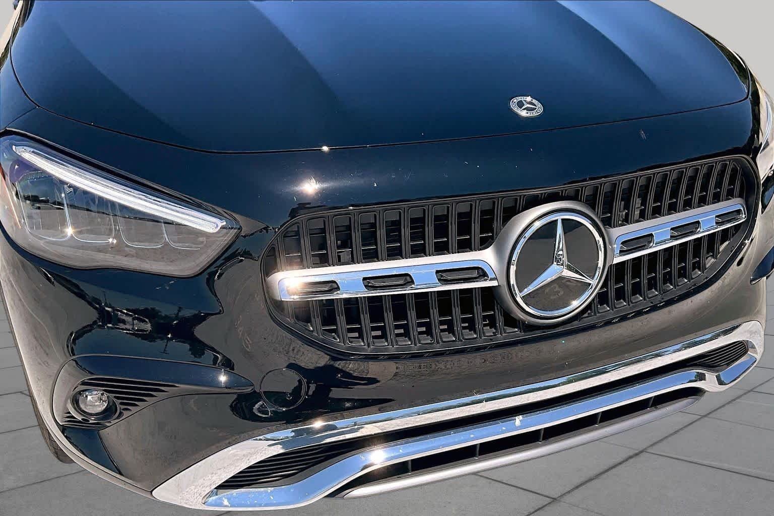 Used 2026 Night Black Mercedes-Benz GLA 250 image 29