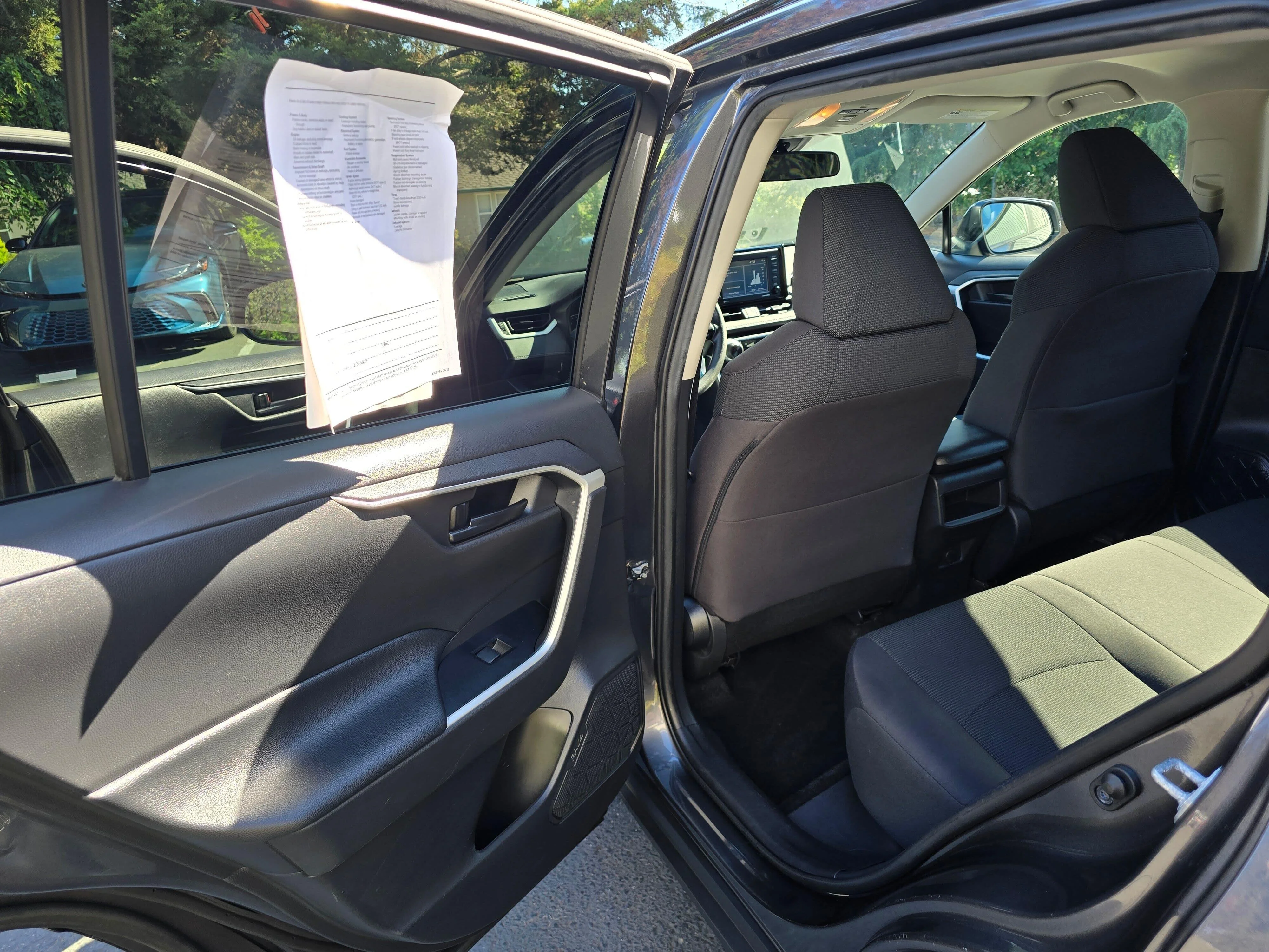 Used 2020 Magnetic Gray Metallic Toyota LE image 9