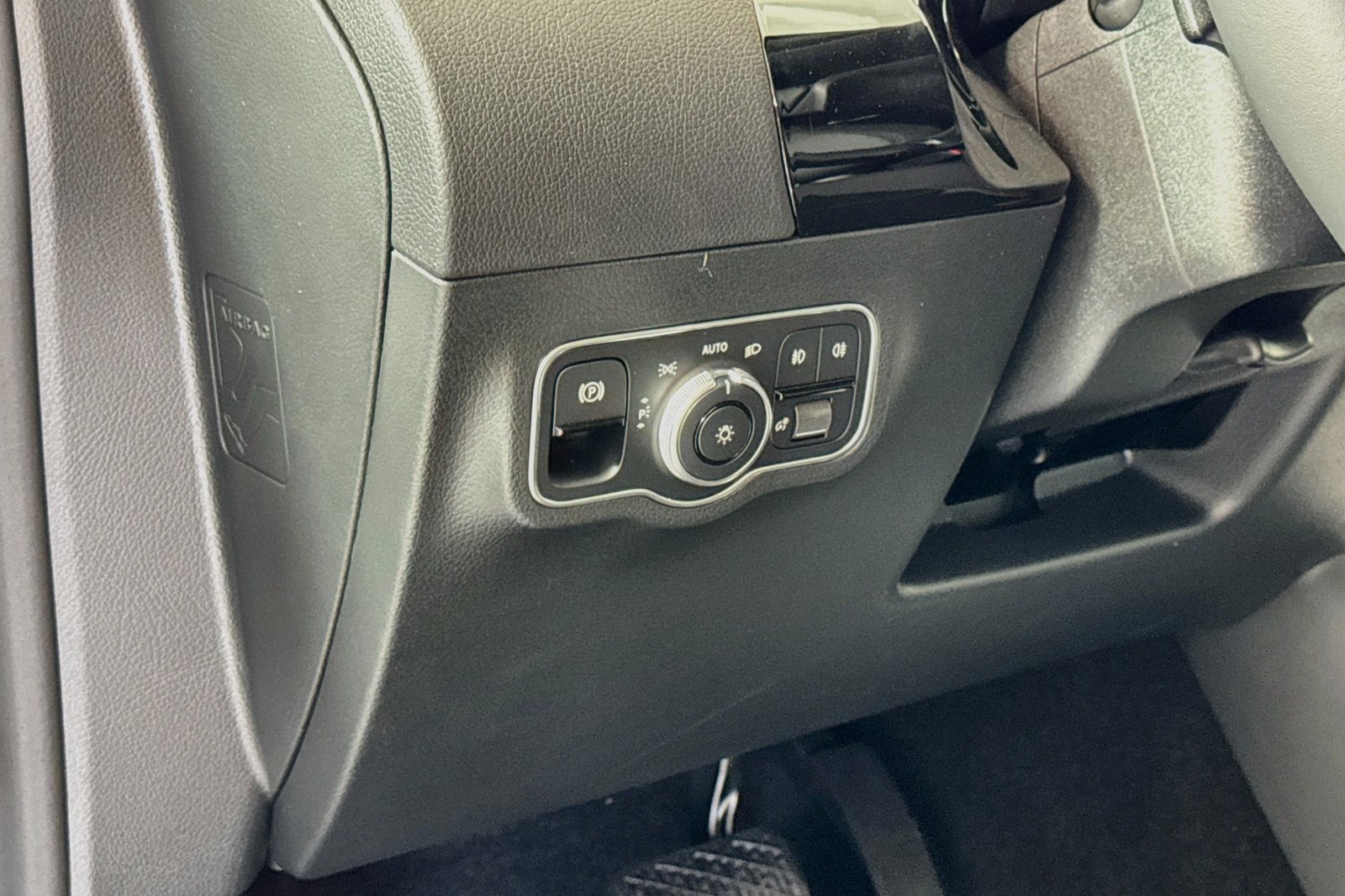 New 2026 Polar White Mercedes-Benz GLA 250 image 10