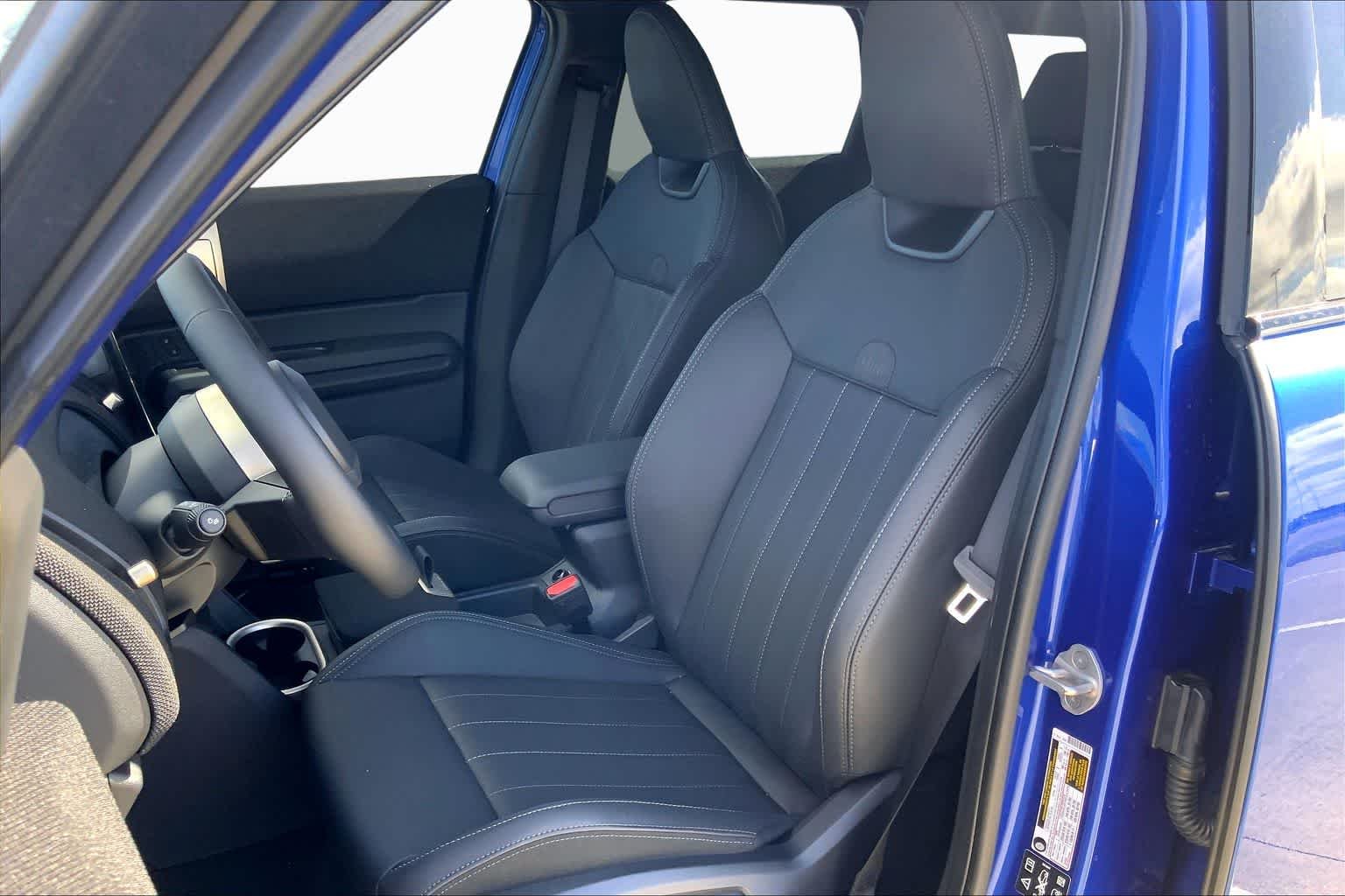 New 2026 Blazing Blue Metallic MINI Signature Plus image 9