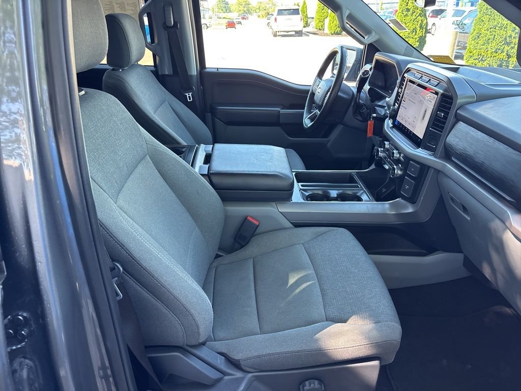 Used 2024 Gray Ford XLT image 12