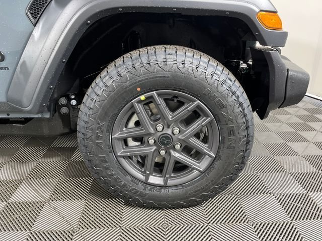 New 2026 Anvil Clear-Coat Exterior Paint Jeep Sport S image 5