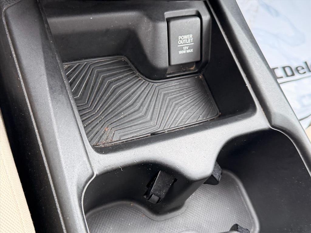 Used 2017  Honda EX image 25