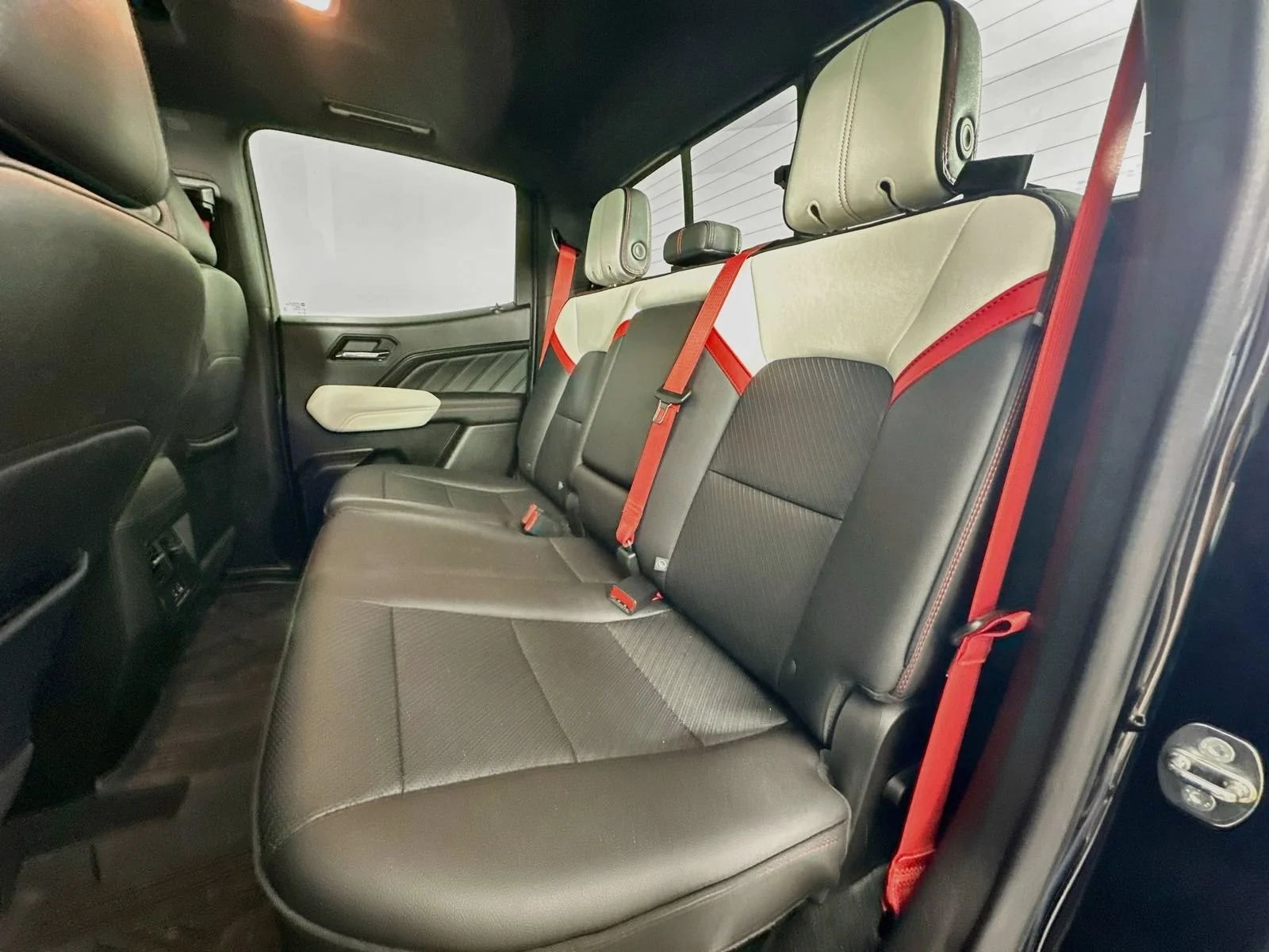 Used 2023 Onyx Black GMC AT4X image 27