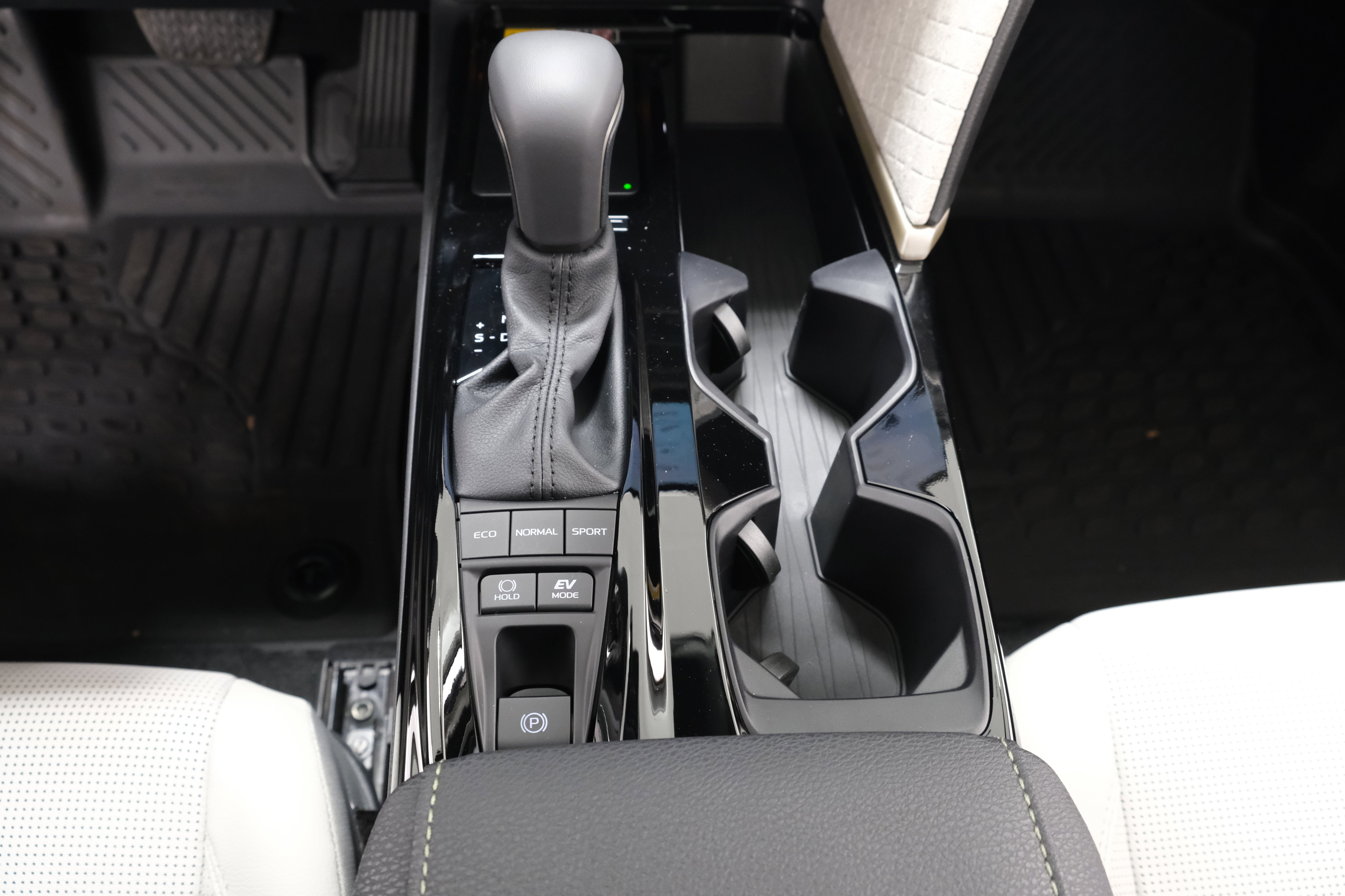 New 2026 Midnight Black Metallic Toyota  XLE AWD image 23