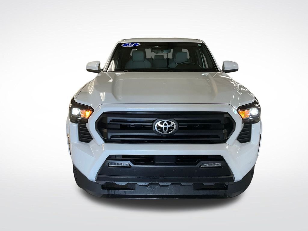 Used 2024 White Toyota SR5 image 8