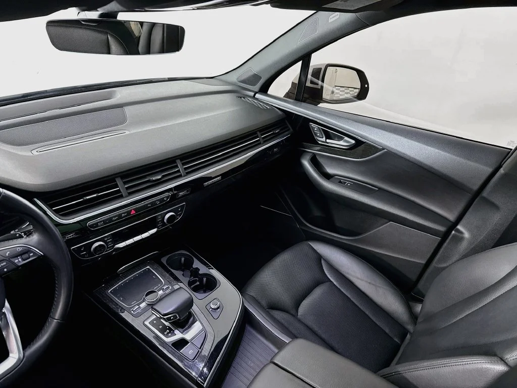 Used 2017  Audi 2.0T Premium Plus image 25
