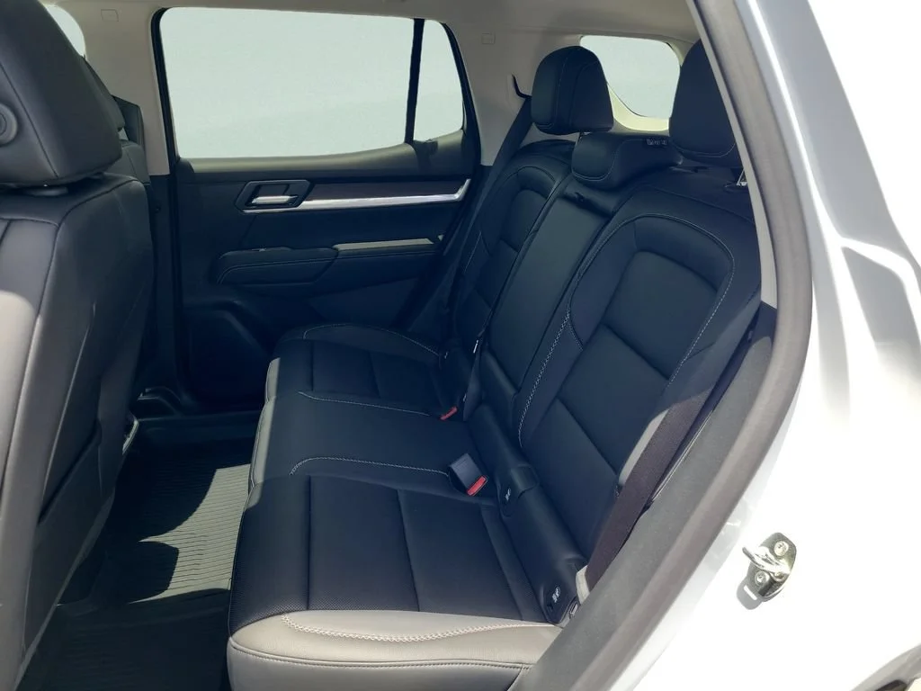 New 2027 Glacier White Tricoat GMC AWD Denali image 11
