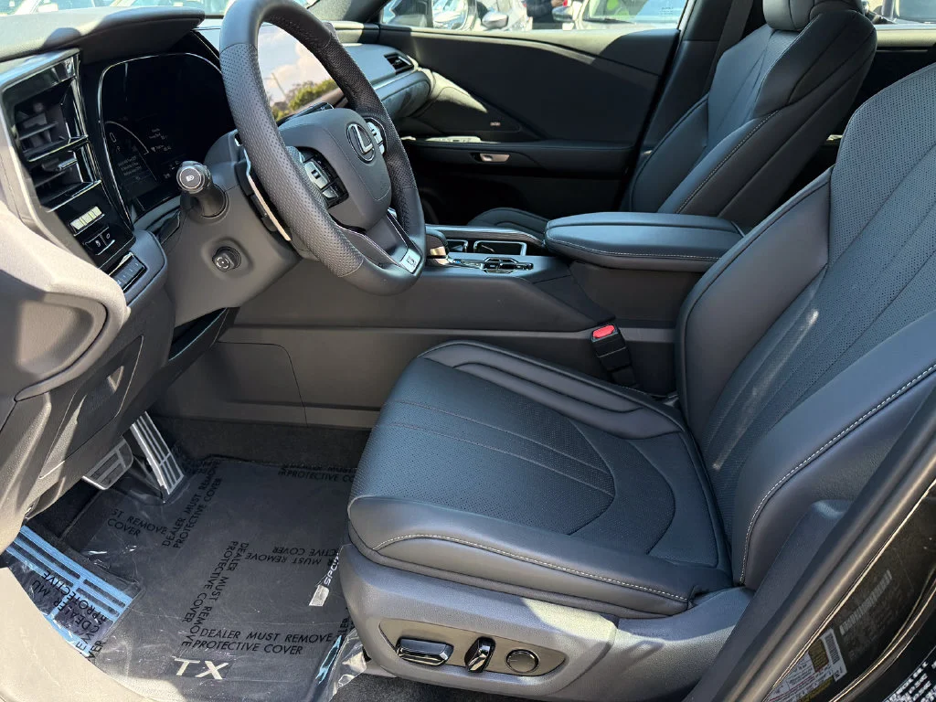 Used 2026  Lexus TX 500h F SPORT Performance Premium image 24