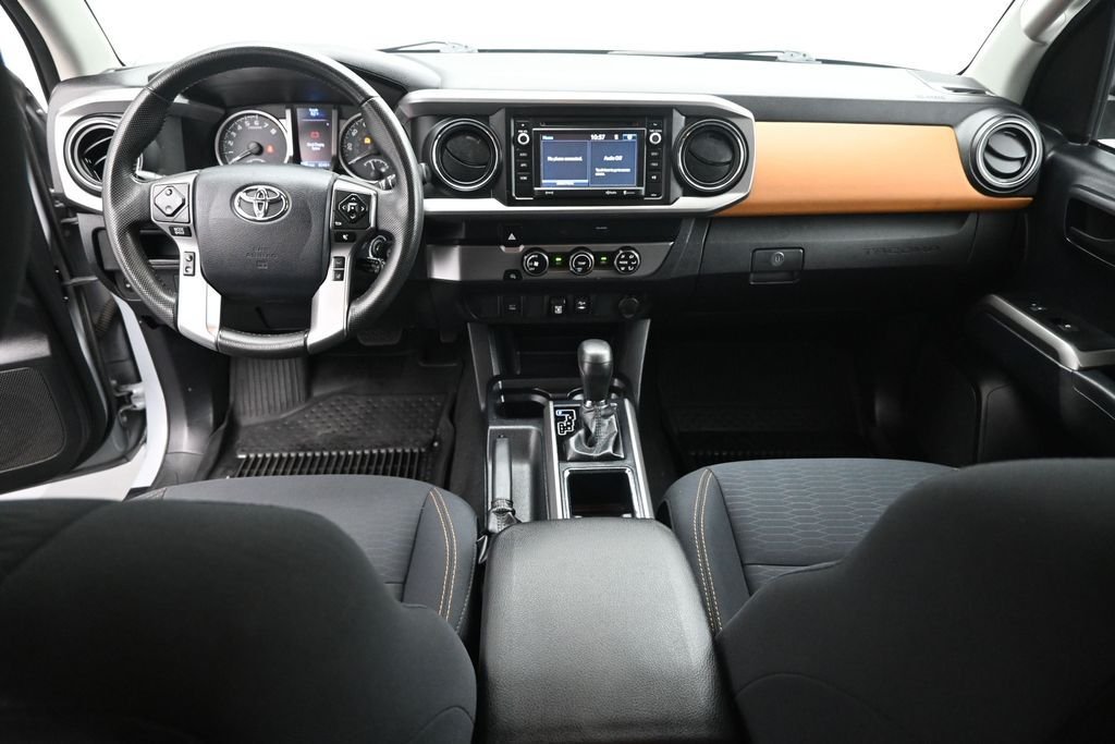 Used 2019 Gray Toyota SR5 image 19