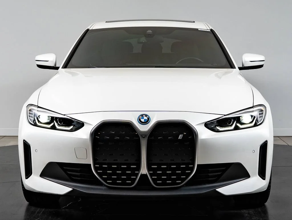 Used 2023 Mineral White Metallic BMW eDrive35 image 2