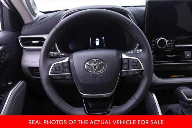 Certified Used 2026 PLATINUM WHITE PEARL MC. Toyota  image 16