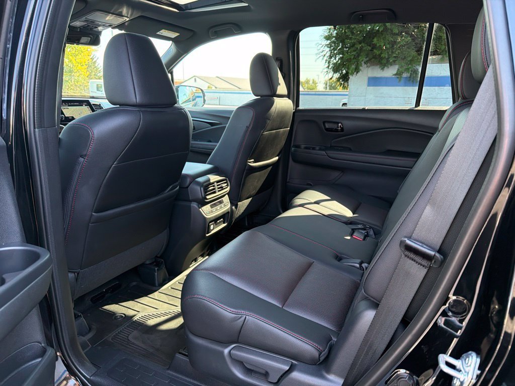 2024 Honda Passport Black Edition - Photo 19