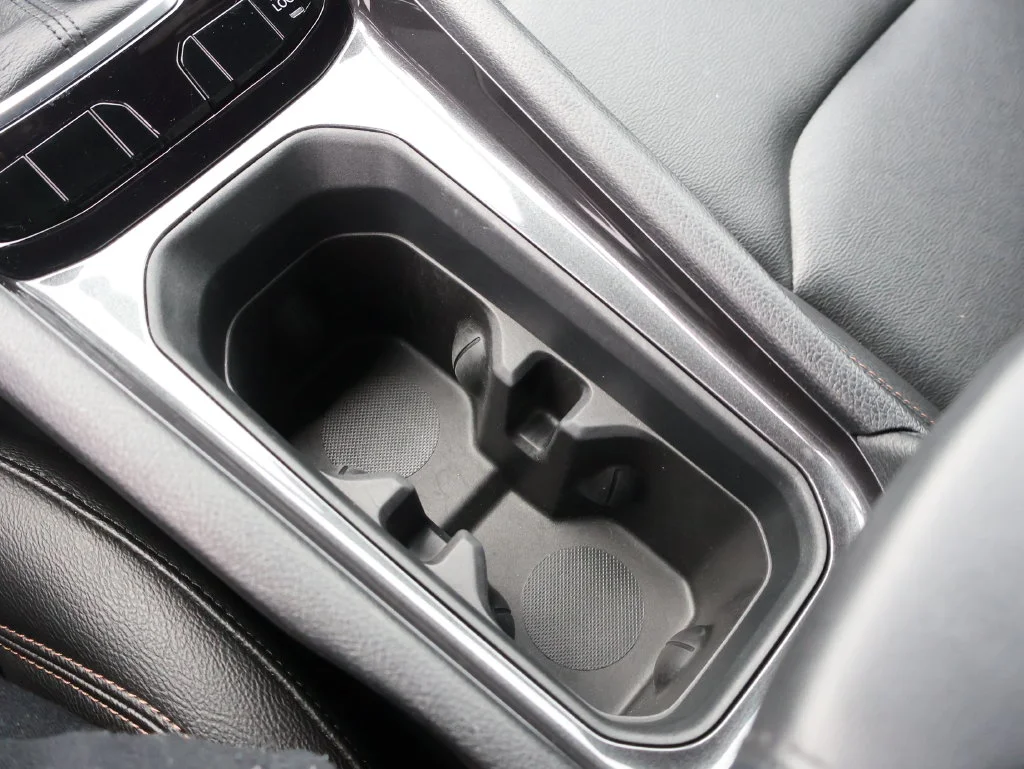 Used 2024 Gray Jeep Latitude Lux image 39