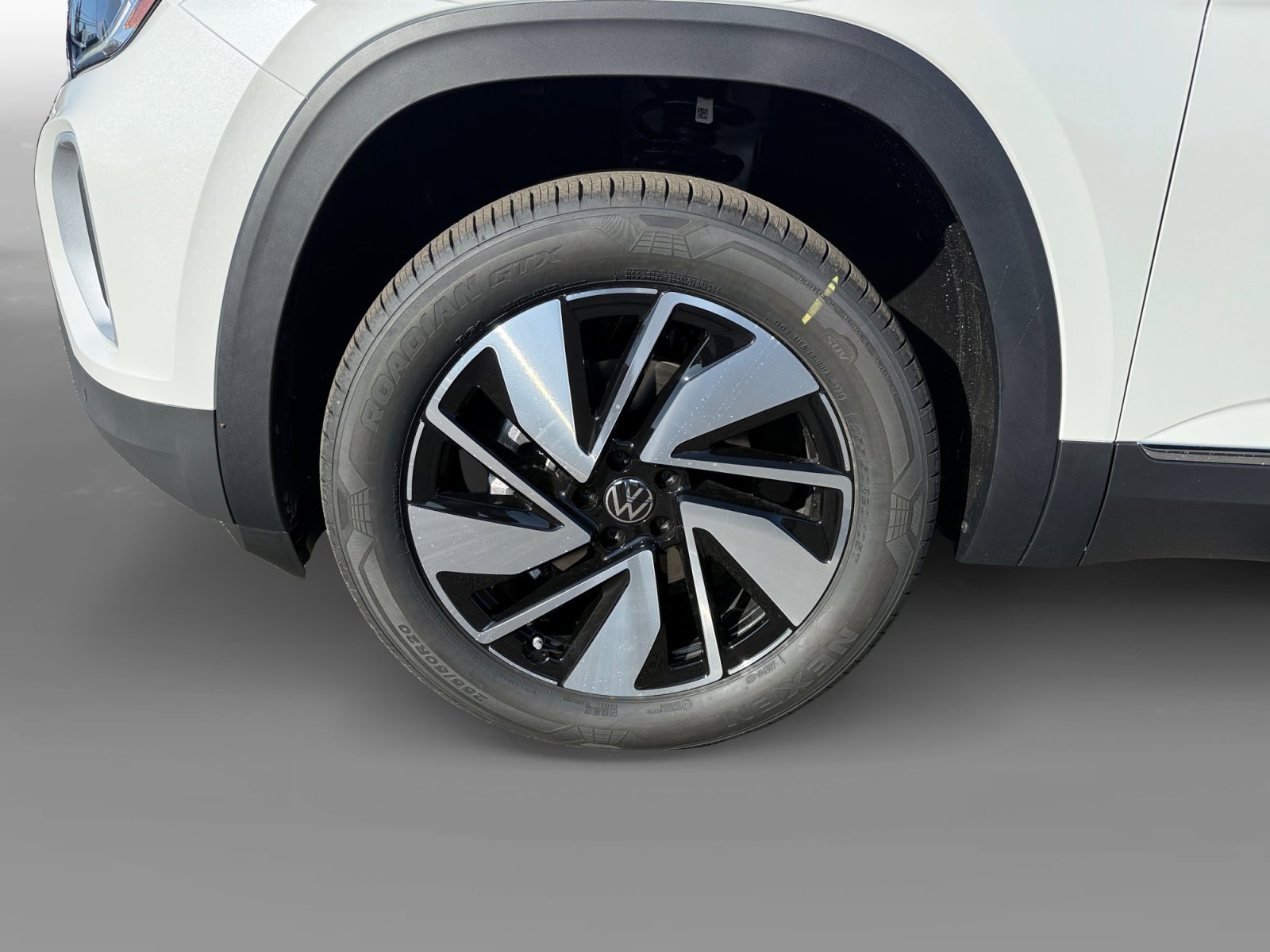 New 2026 Opal White Pearl Volkswagen 2.0T SEL image 9