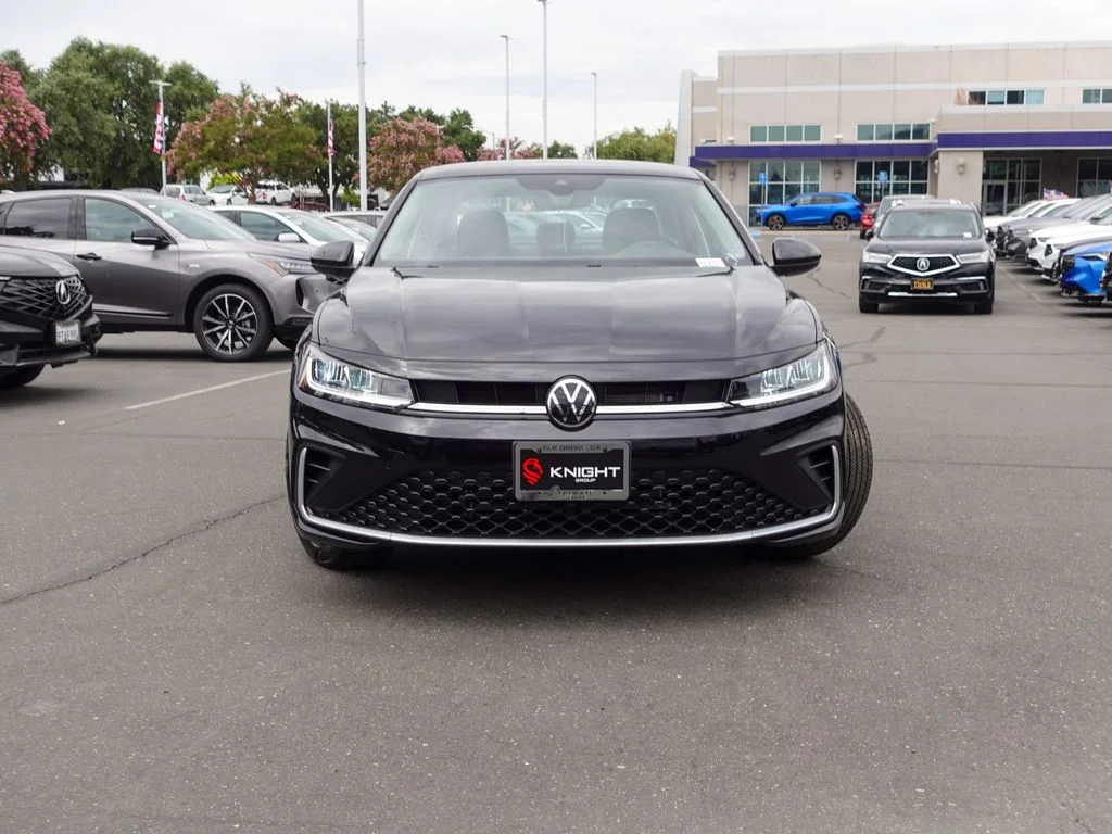 New 2026 Deep Black Pearl Volkswagen 1.5T SE image 3