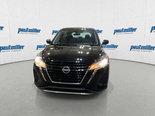 Certified Used 2025 Super Black Nissan S image 4