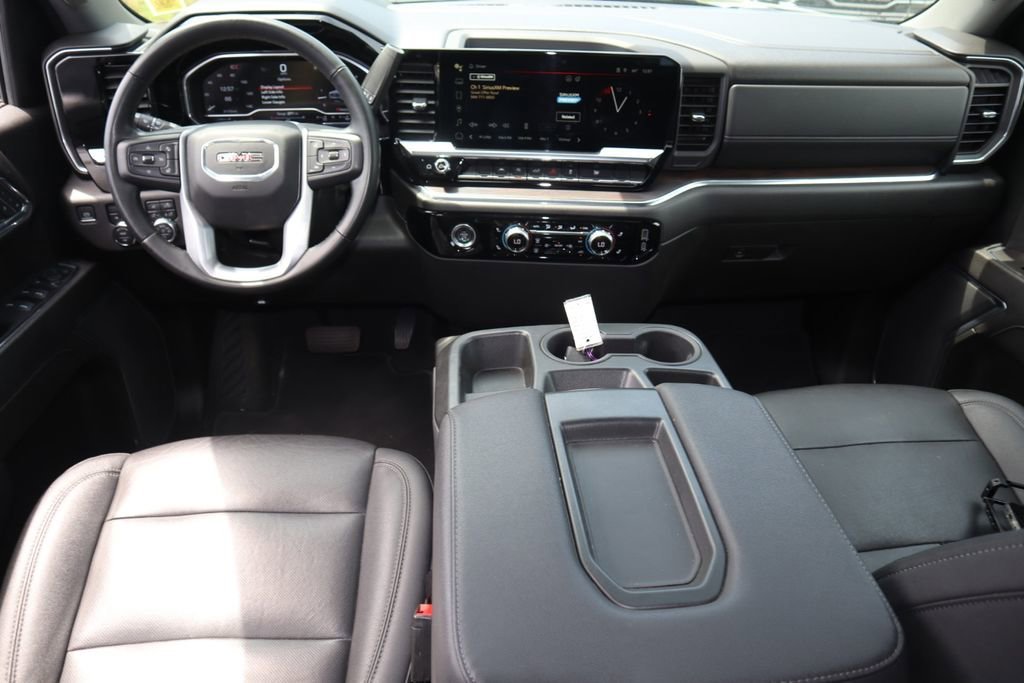 2024 GMC Sierra 1500 SLT - Photo 13