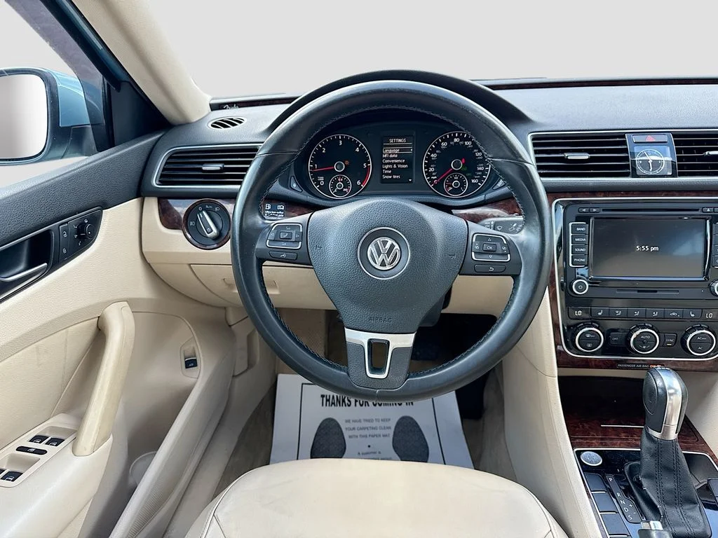 Used 2012 Blue Volkswagen TDI SEL Premium image 26