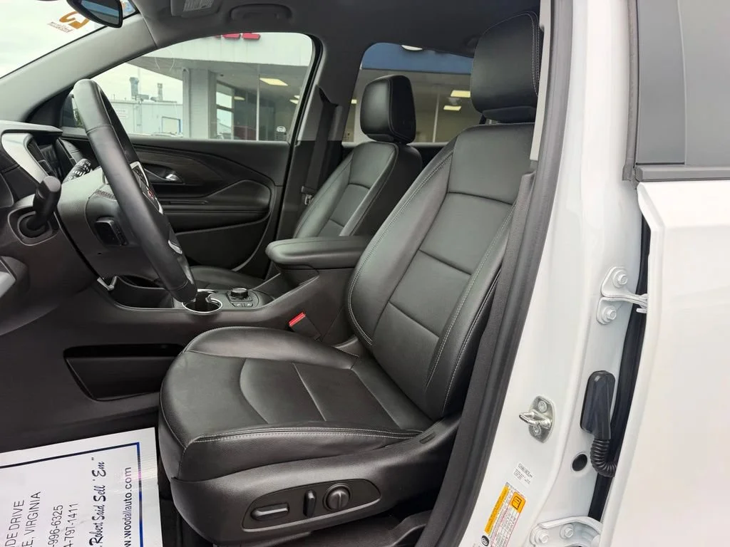 Used 2023 Summit White GMC SLT image 20