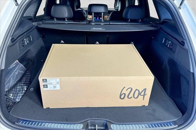New 2026 Polar White Mercedes-Benz GLC 300 image 52