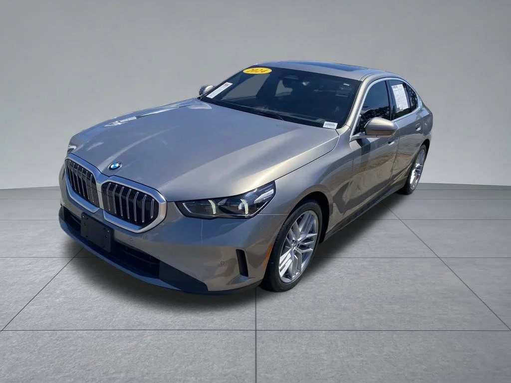 Used 2024 Gray BMW 530i xDrive image 2