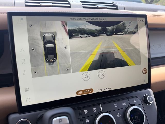 New 2026 Woolstone Green Land Rover X-Dynamic SE image 21