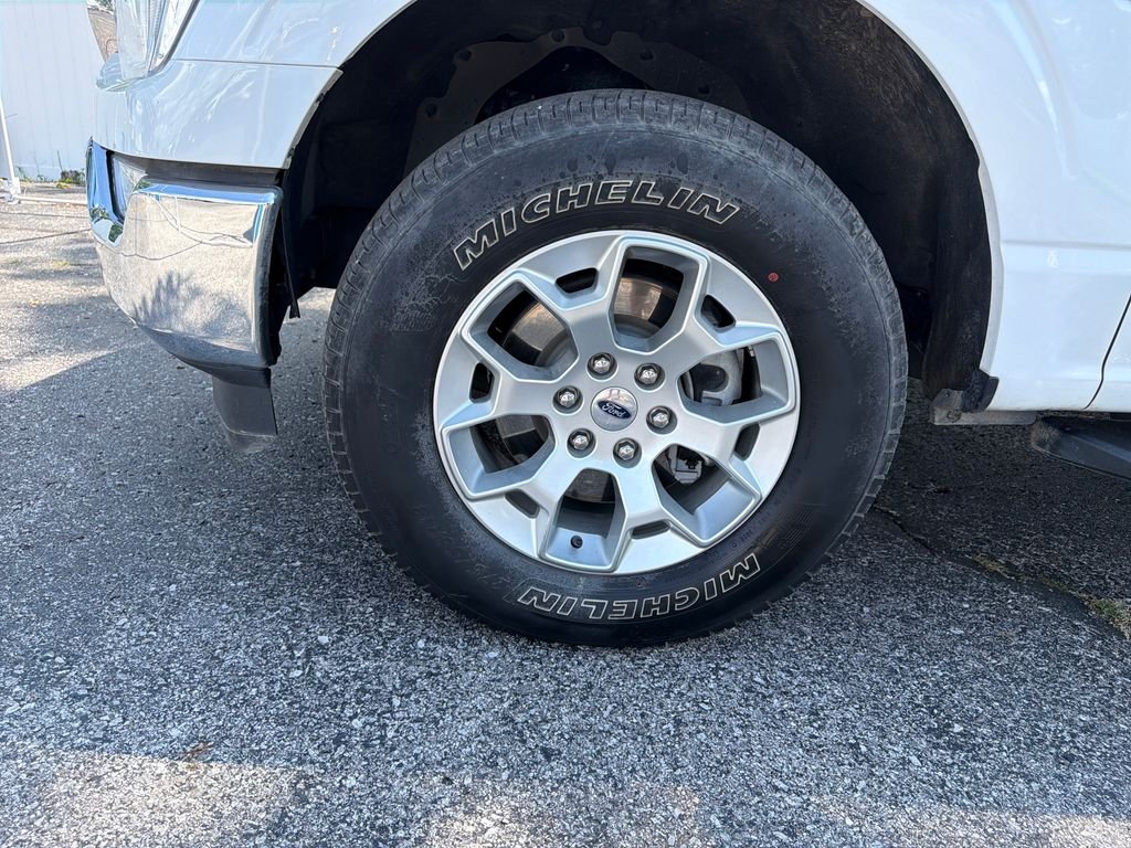 Used 2021 White Ford XLT image 45