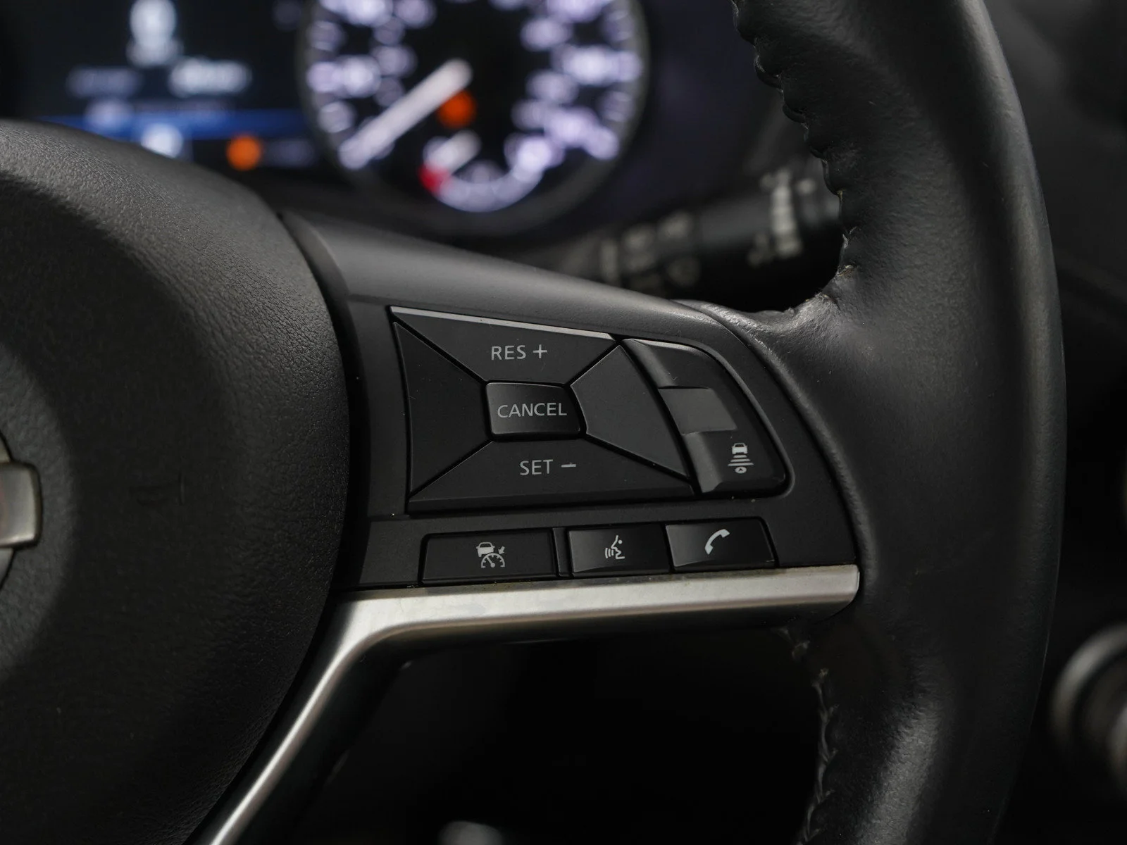 Used 2021 Blue Nissan SV image 23