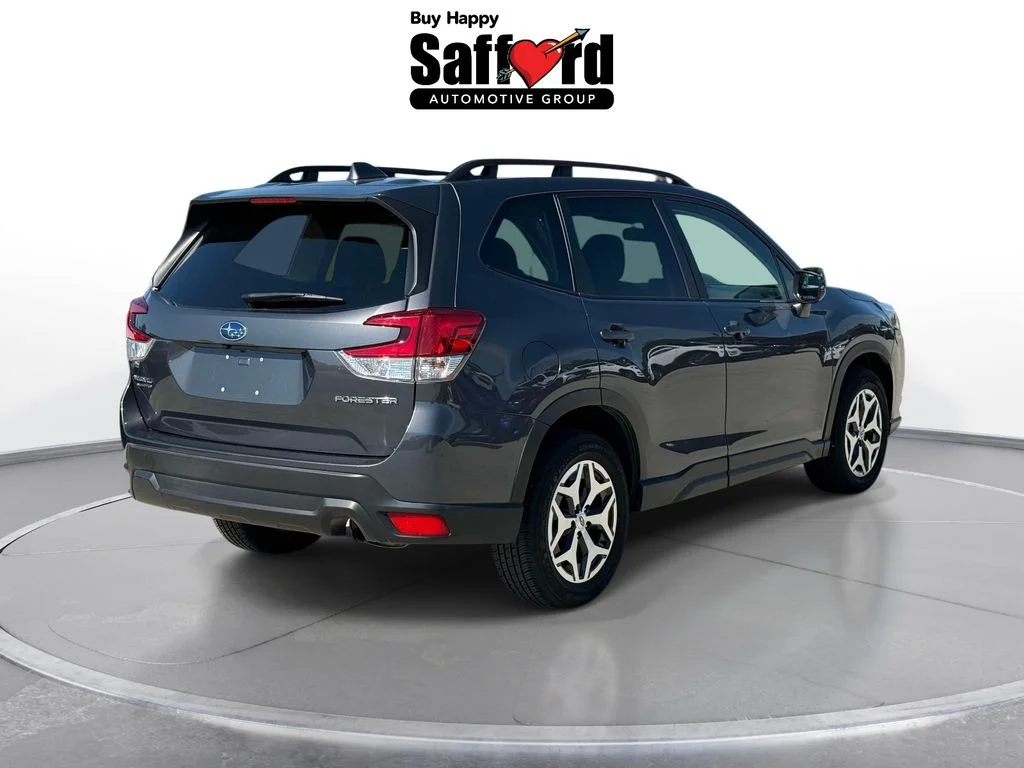 Used 2022 Gray Metallic Subaru Premium image 9
