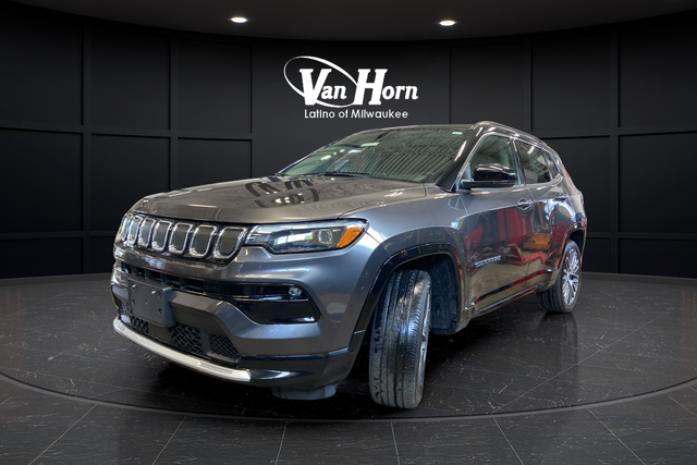 Used 2022 Granite Crystal Metallic Clearcoat Jeep Limited image 3