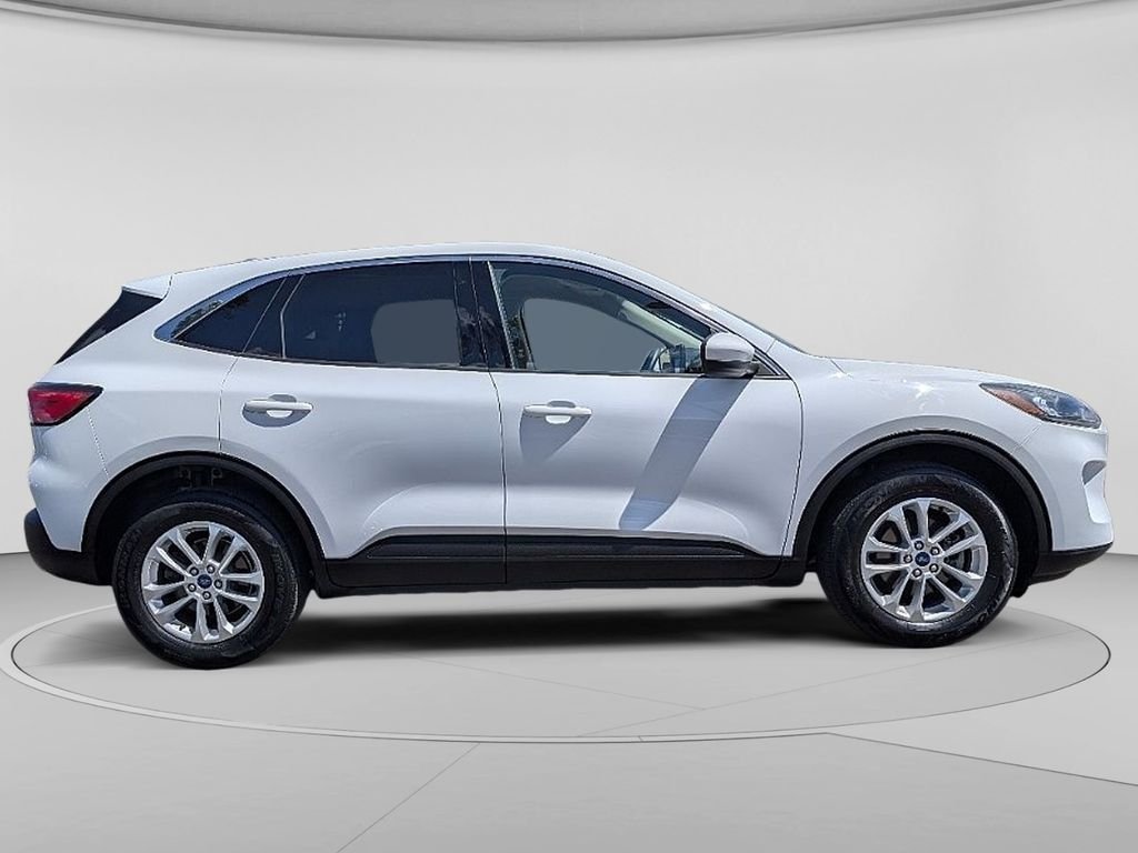 Used 2020 Oxford White Ford SE image 8