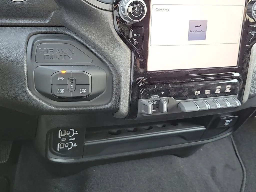 2025 RAM 2500 Tradesman - Photo 17
