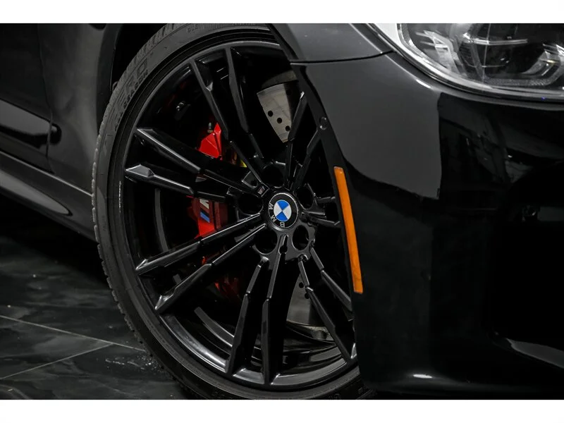 Used 2019 Black Sapphire Metallic BMW Competition image 3