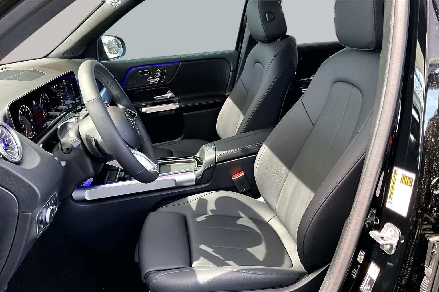 New 2026 Night Black Mercedes-Benz GLB 250 image 14