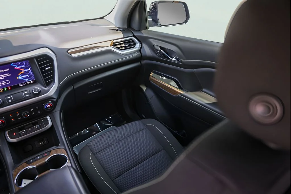 Used 2023 Black GMC SLE image 31
