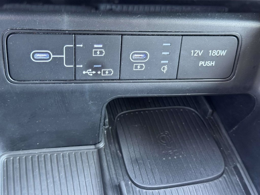 Used 2025 Gray Hyundai SEL image 9