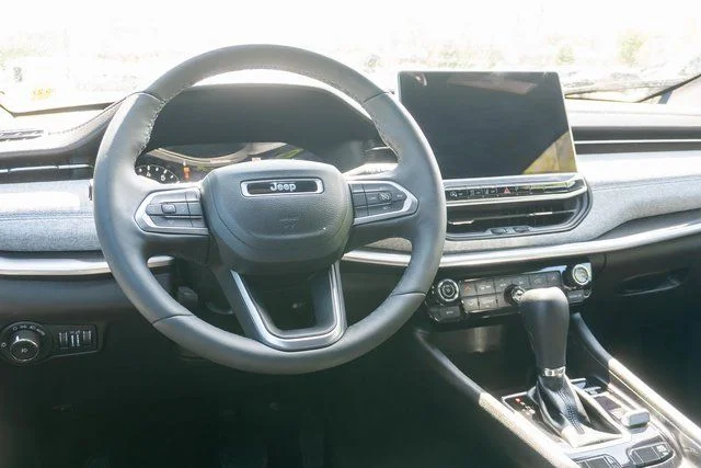 Used 2023 Black Jeep Latitude image 14