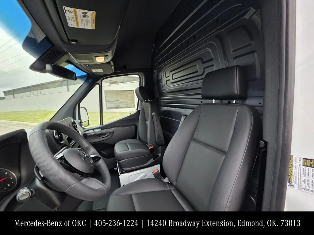 New 2026 Arctic White Mercedes-Benz Cargo 144 WB image 26