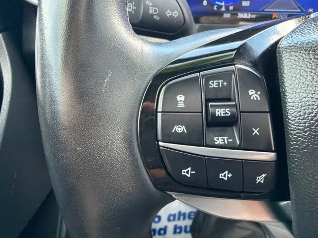 Used 2022 Silver Ford Platinum image 40
