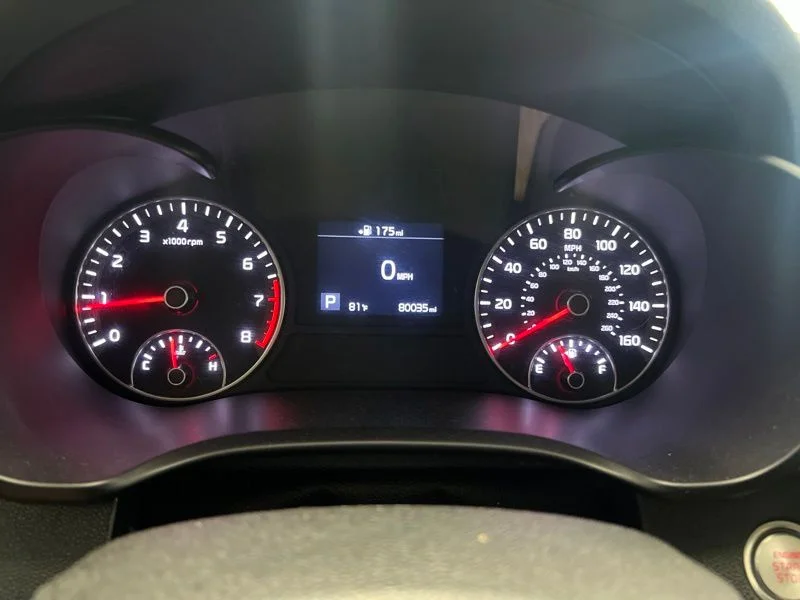 Used 2020 White Kia S image 25