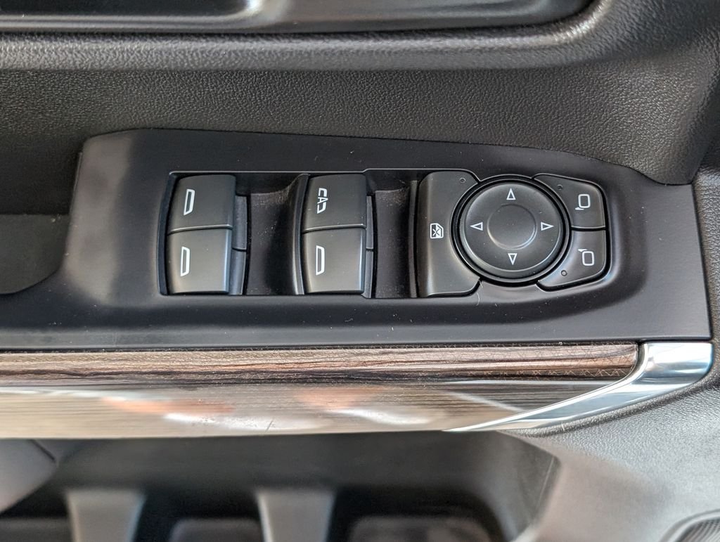 Used 2020 SUMMIT WHITE Chevrolet LT image 14