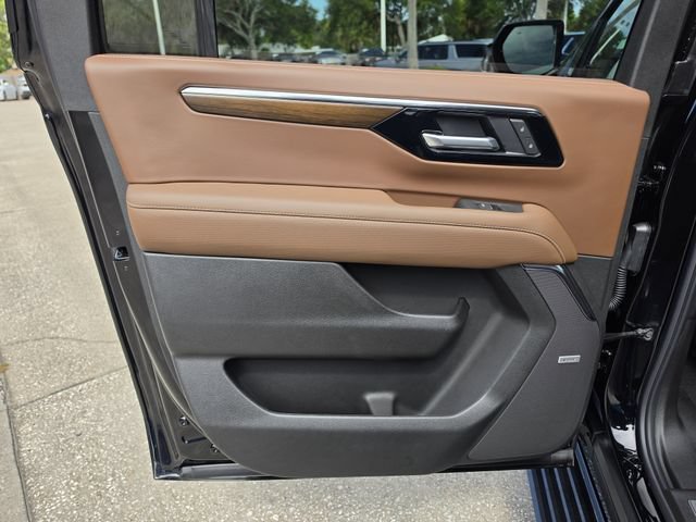 2026 Chevrolet Suburban High Country - Photo 16